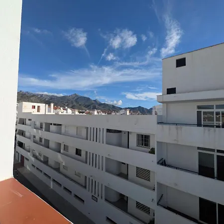 Close From The And Centre Of 네르하